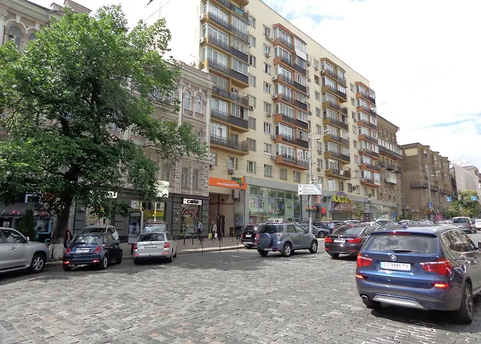 New Apart Lesi Ukrainky Blvd And Olimpiyska And Kreshchatyk And Manhattan City With Parking