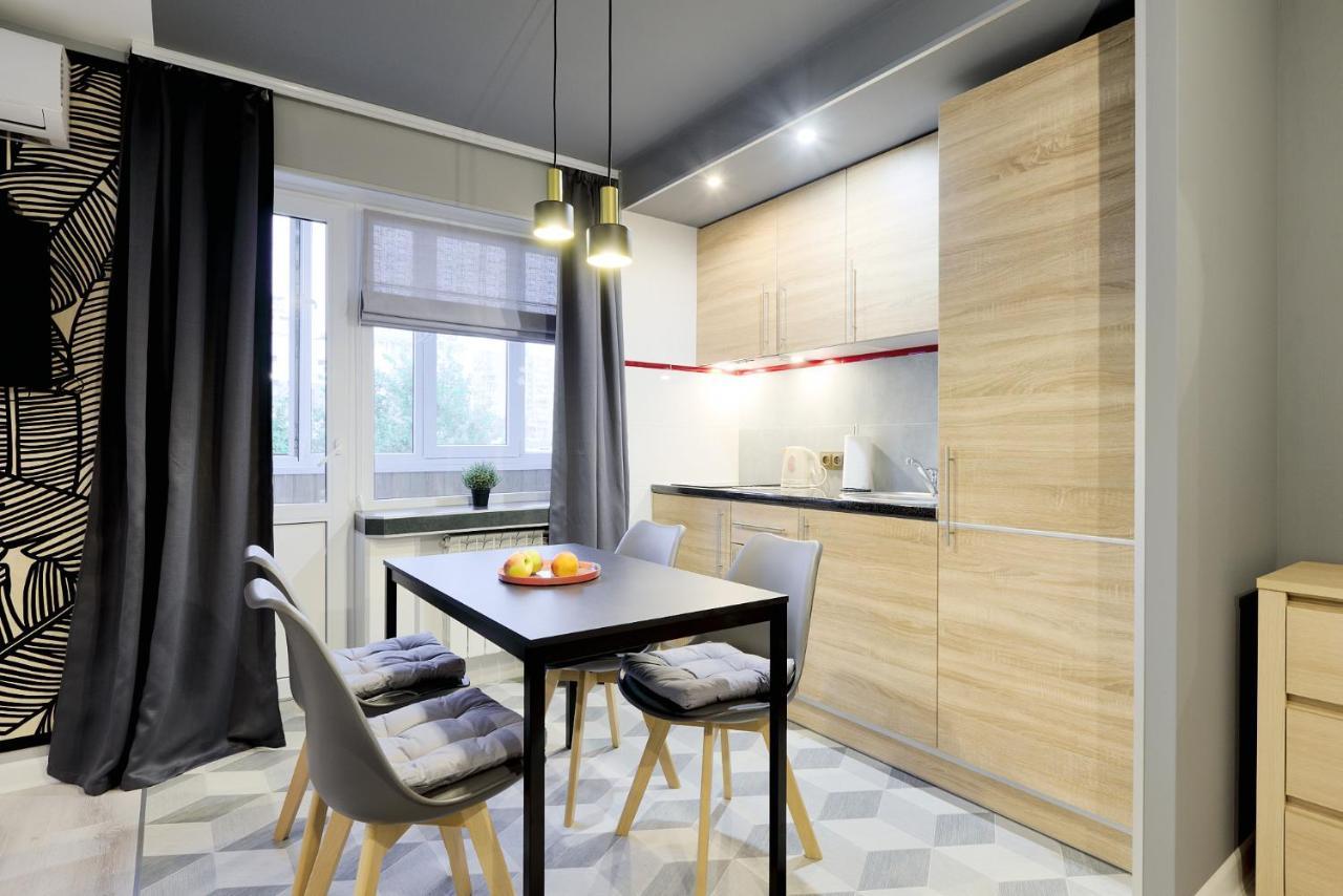 Apartment New Lesi Ukrainky Blvd And Olimpiyska And Kreshchatyk And Manhattan With Parking