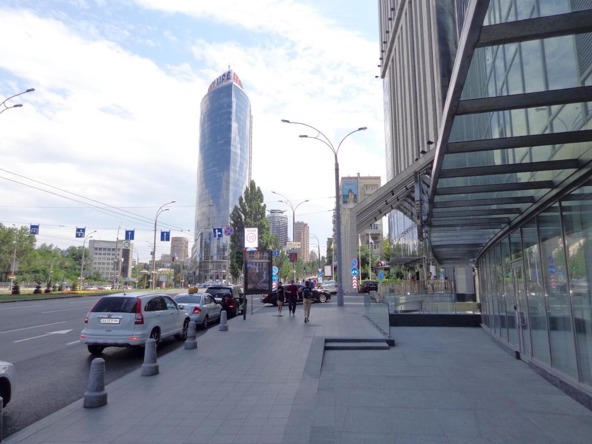 New Lesi Ukrainky Blvd And Olimpiyska And Kreshchatyk And Manhattan With Parking Apartment Kyiv