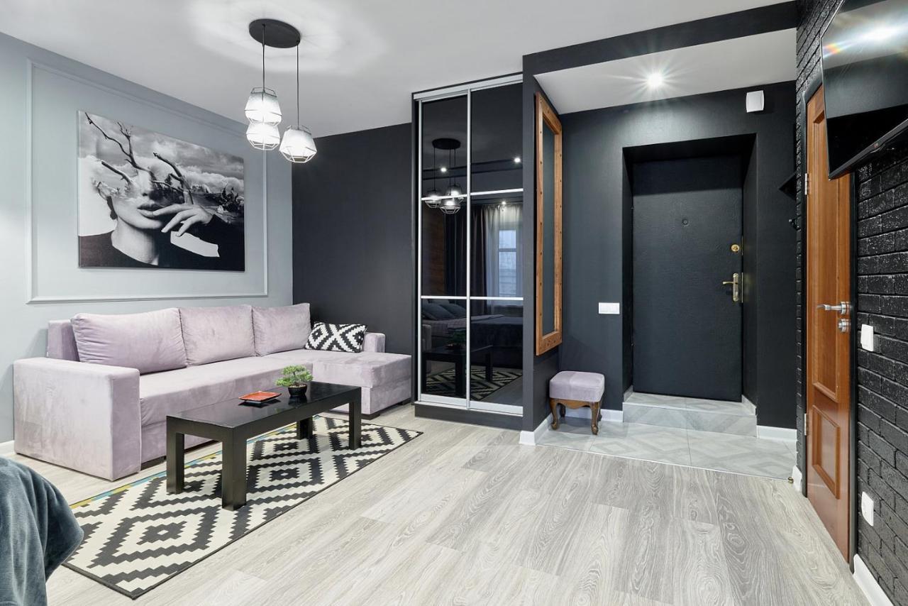 Apartment New Lesi Ukrainky Blvd And Olimpiyska And Kreshchatyk And Manhattan With Parking