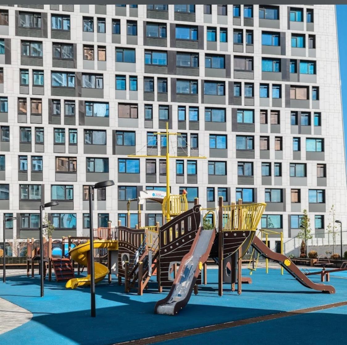 Apartment New Lesi Ukrainky Blvd And Olimpiyska And Kreshchatyk And Manhattan With Parking *