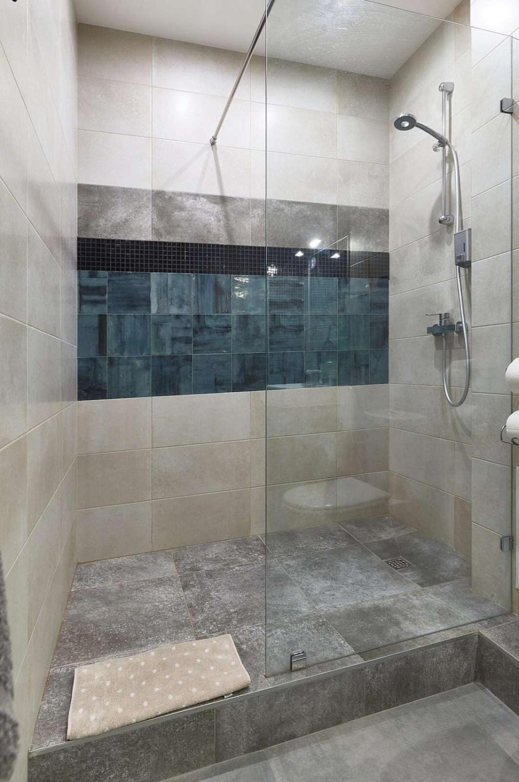 New Lesi Ukrainky Blvd And Olimpiyska And Kreshchatyk And Manhattan With Parking Apartment *