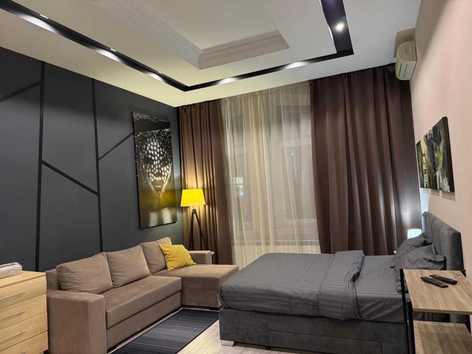 New Lesi Ukrainky Blvd And Olimpiyska And Kreshchatyk And Manhattan With Parking Apartment *
